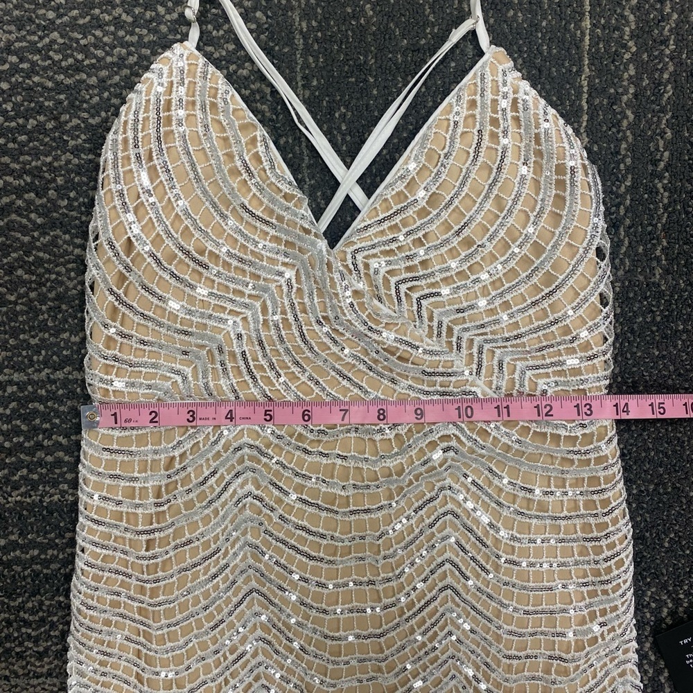 NWT Lulu’s Lele White and Silver Sequin Mini Dress Size Small - Picture 8 of 14